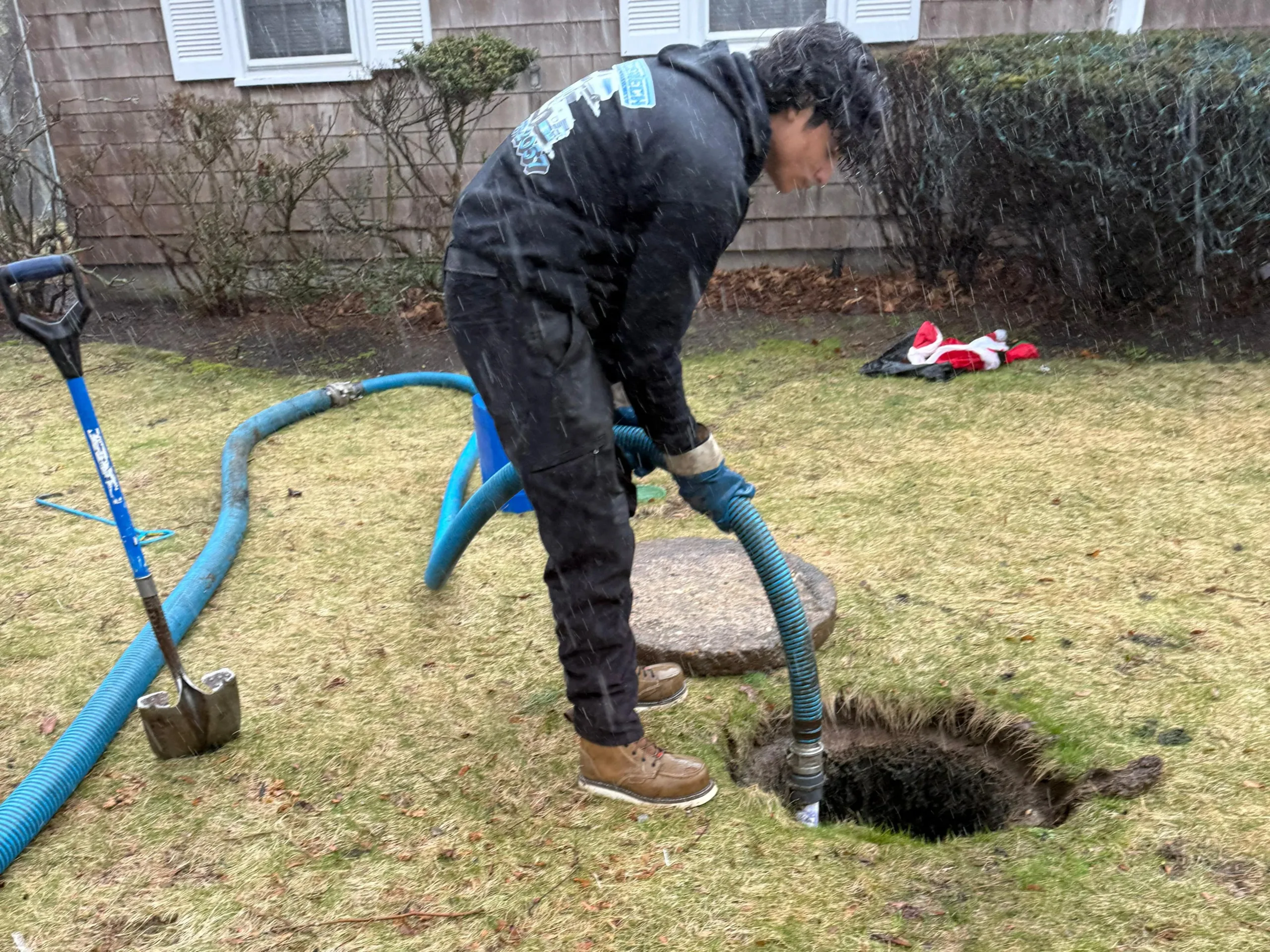 Sewertech cesspool service edited 1 scaled Professional cesspool service in Suffolk County by SewerTech LI team.
