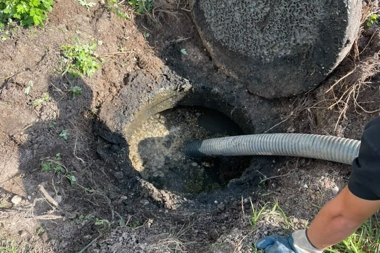 Cesspool pumping Long island edited 1 Cesspool pumping Long island edited 1 Sewertech Cesspool & Drain Inc.